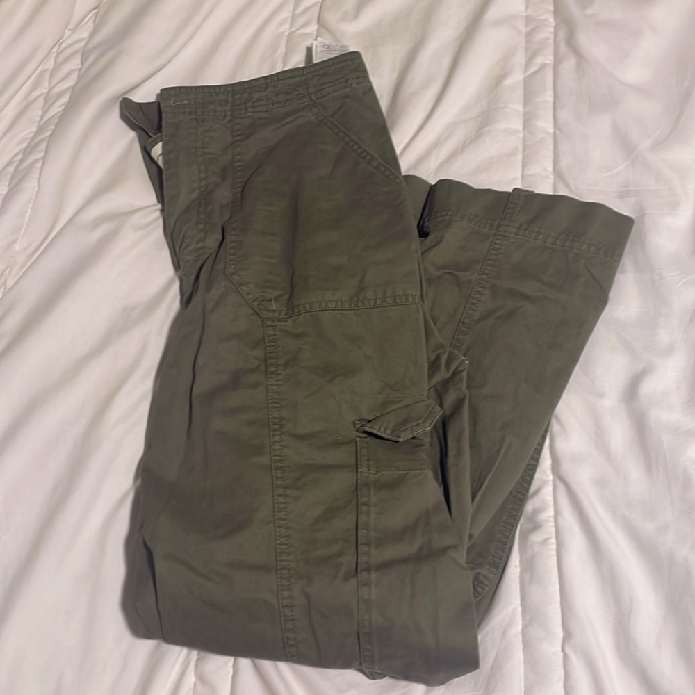 Abercrombie and Fitch green lightweight cargo pants